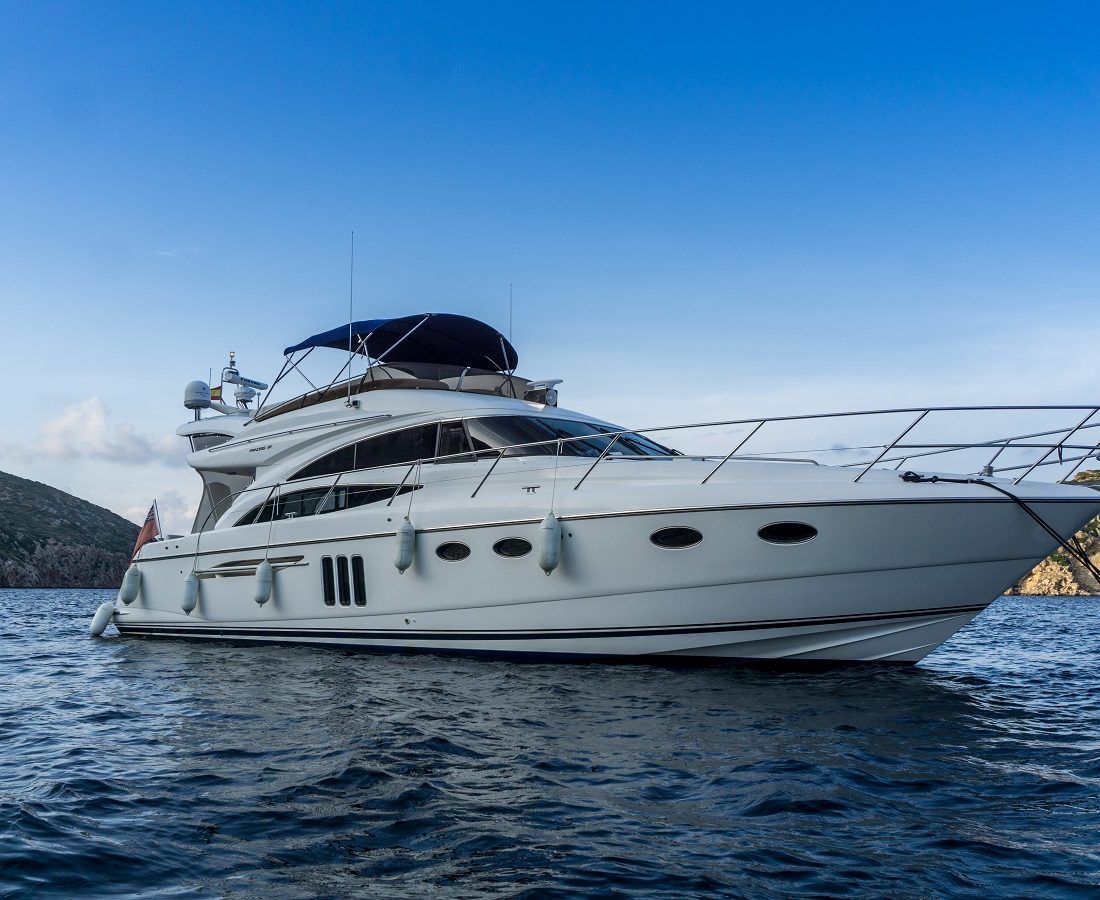 Beautiful Motor Yacht Beautiful Motor Yacht
